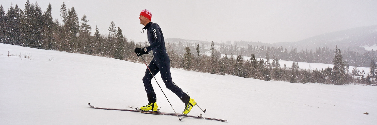 Co to jest skitouring? Jak się ubrać na skitoury?