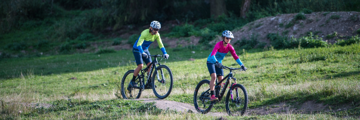 Trening do triathlonu – jak się przygotować? Propozycje bez stawiania życia na głowie