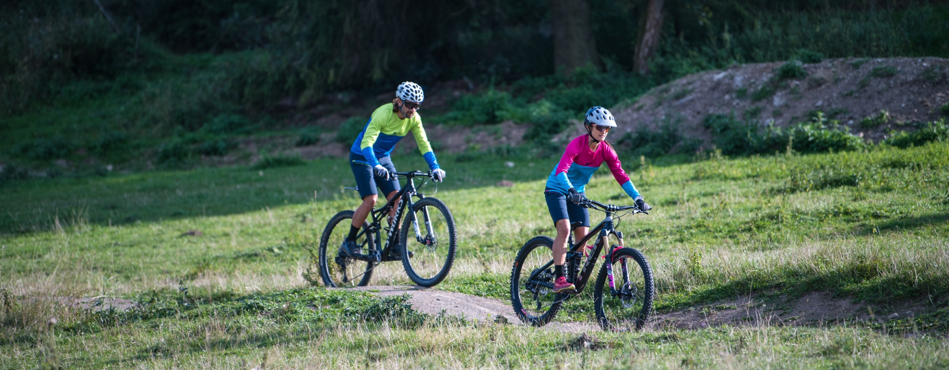 Trening do triathlonu – jak się przygotować? Propozycje bez stawiania życia na głowie